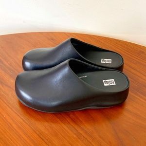 FITFLOP Shuv Leather Clogs Black US 7 / EU 38